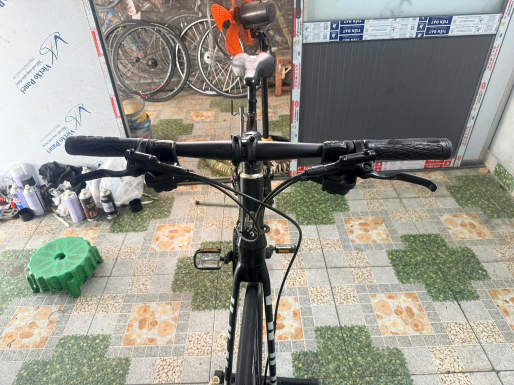 Xe đạp Bianchi Roma phanh đĩa dầu 