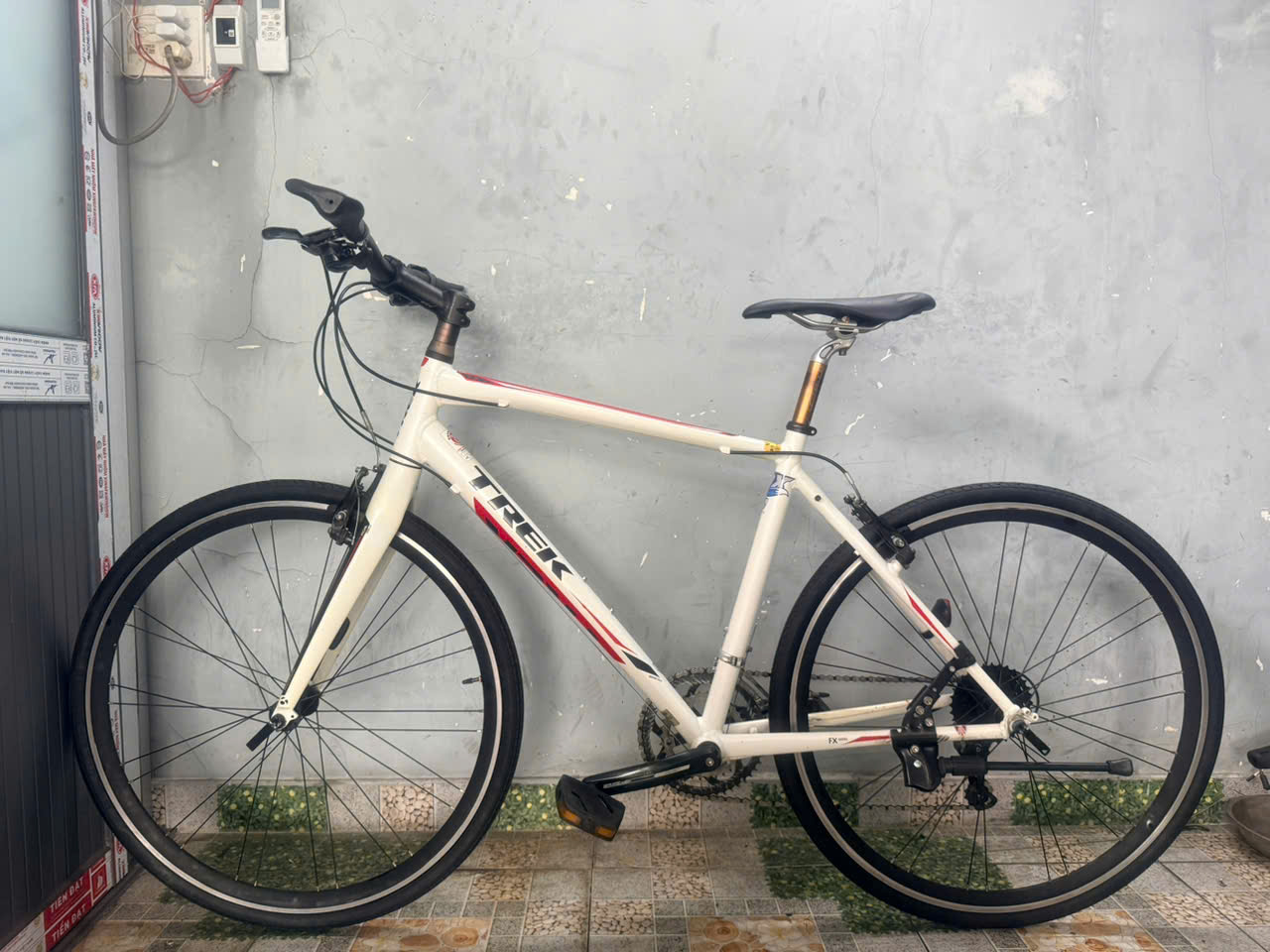 Xe đạp trek FX 7.5 nhật bãi Xe đạp trek FX 7.5 nhật bãi