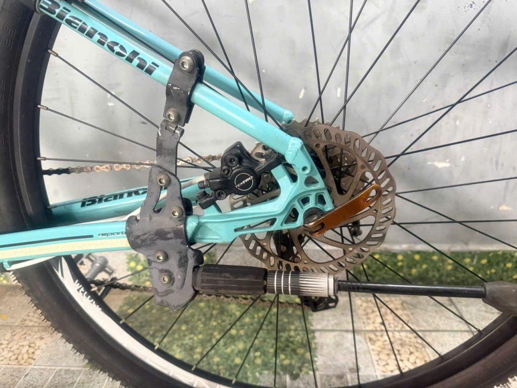 Xe đạp Bianchi MTB phanh đĩa dầu 